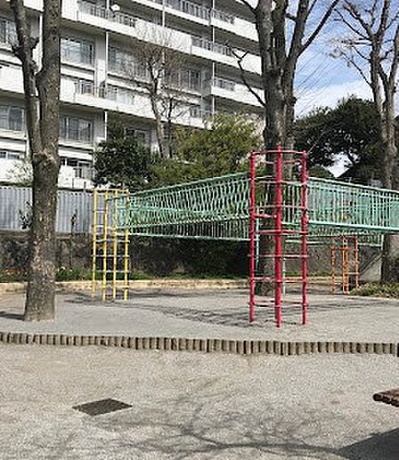 公園 550m 牛込弁天公園