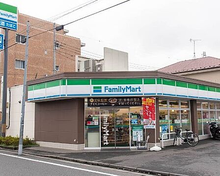コンビニ 76m ファミリーマート 関町庚申通り店