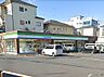 周辺：コンビニ 270m ファミリーマート 朝霞膝折三丁目店