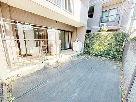 陽当たりの良い明るいお庭