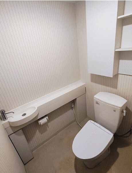 トイレを拡大表示