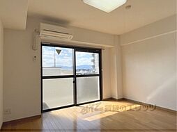 JR東海道・山陽本線 南草津駅 徒歩23分の賃貸マンション 3階1Kのリビング/ダイニング