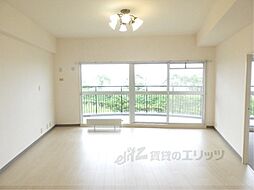 琵琶湖アーバンリゾートI番館 2階1LDKのリビング/ダイニング