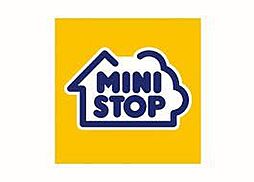 ミニストップ品川シーサイド店 89m