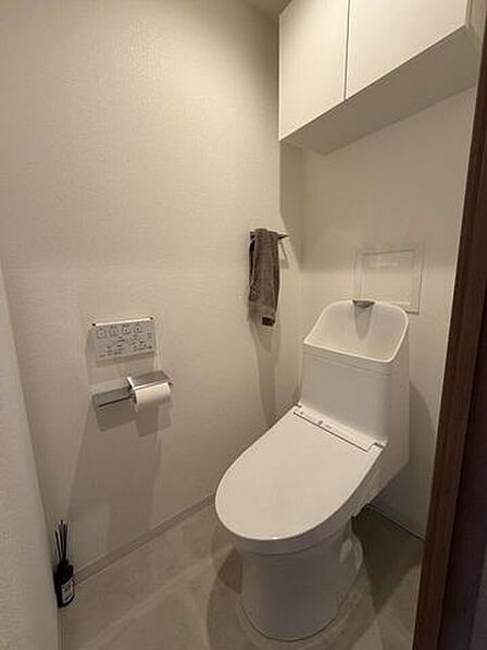 ※居住中の為、家具を消す画像処理を施しております。