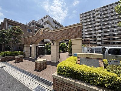 外観：2沿線利用可能で通勤・通学のアクセス良好！ペットとご一緒に生活できる物件です♪