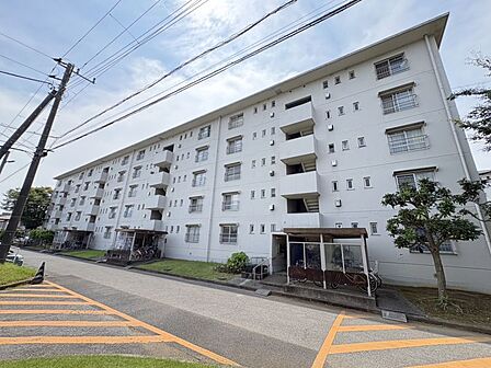 最上階のお部屋のため、採光・通風・眺望良好!上階からの物音を気にせず生活できます♪