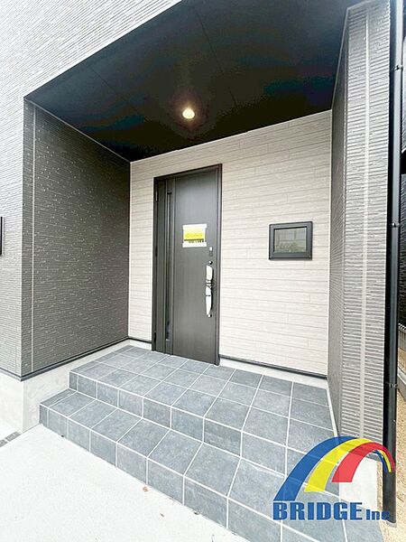 玄関を拡大表示