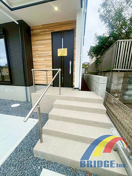 玄関を拡大表示