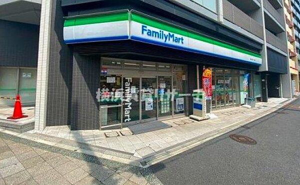 画像14:【コンビニエンスストア】ファミリーマート 横浜戸部七丁目店まで286ｍ