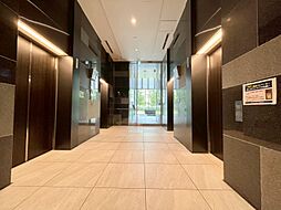 デザイン性の高いエレベーターです！