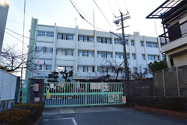 画像17:寝屋川市立田井小学校（458m）