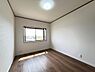 子供部屋：子供部屋にもちょうど良い大きさのお部屋です。