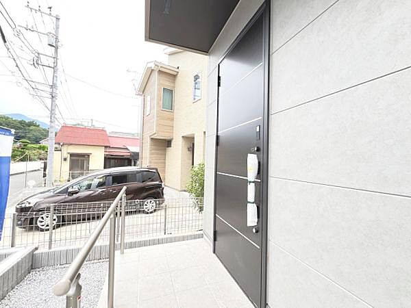 玄関を拡大表示