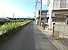 外観：角地にあり、佇まいに開放感がございます。