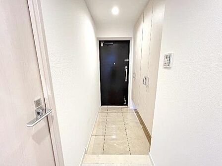 いつも気持ちよくご家族を迎えられる玄関です。