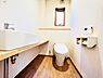 トイレ：ほっと安らげるトイレ空間です。