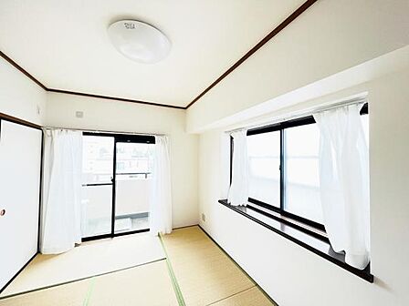 一部屋あるとうれしい和室。客間、晩酌、家族団らんなど色々使えますね。