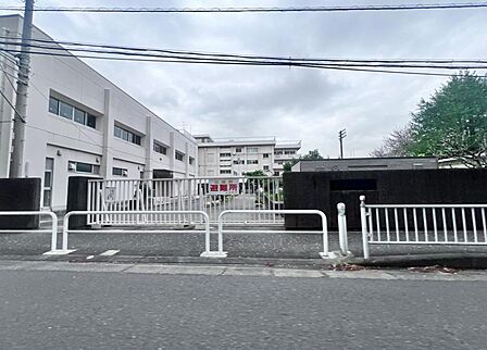 座間市立相模中学校まで約1300m（徒歩17分）