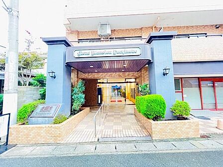 エントランスです。皆様やお客様をお出迎え致します。