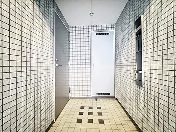 玄関を拡大表示