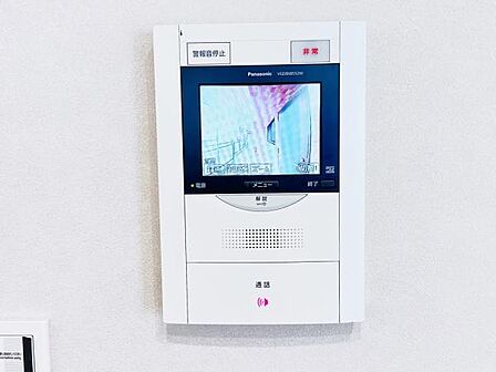 訪問者を確認できるTVモニター付きインターフォンです。