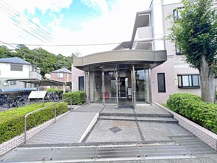 エントランスです。皆様やお客様をお出迎え致します。