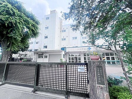 大和市立つきみ野中学校まで約990m(徒歩13分)