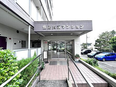 エントランスです。皆様やお客様をお出迎え致します。