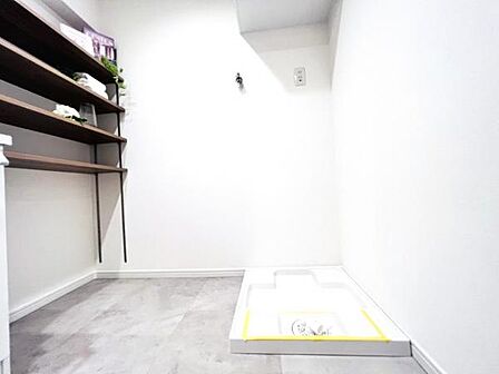 お天気を気にせずお洗濯ができ、室内干し可能です。