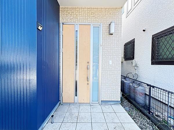 玄関を拡大表示