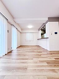 グランスイート本厚木 2LDKのリビング/ダイニング