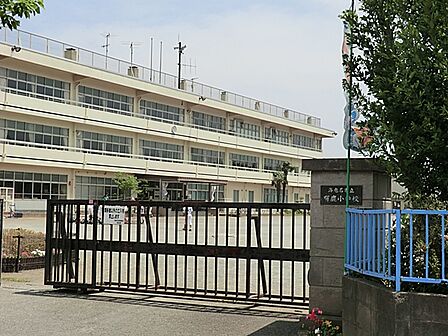 海老名市立有鹿小学校まで約500m(徒歩7分)