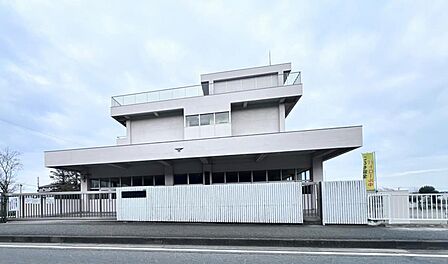 座間市立立野台小学校まで約600m(徒歩8分)