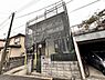 玄関：いつも気持ちよくご家族を迎えられる玄関です。