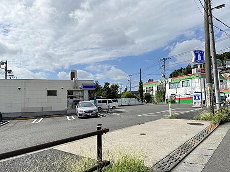 ローソン 町田成瀬街道店まで約260m(徒歩4分)