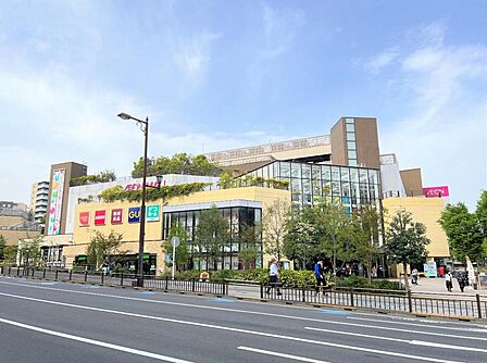 イオンモール多摩平の森まで約1740m（徒歩22分）