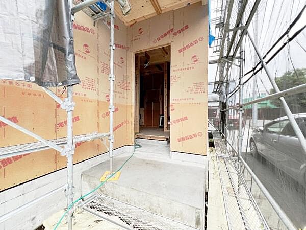 玄関を拡大表示