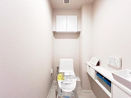 ほっと安らげるトイレ空間です。