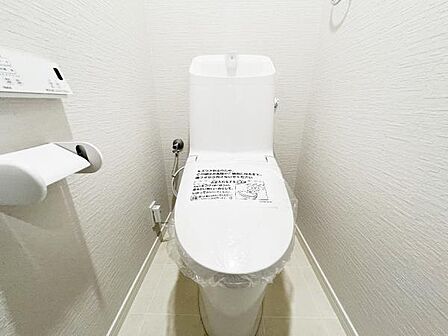快適に使用できる温水洗浄便座付きトイレです。