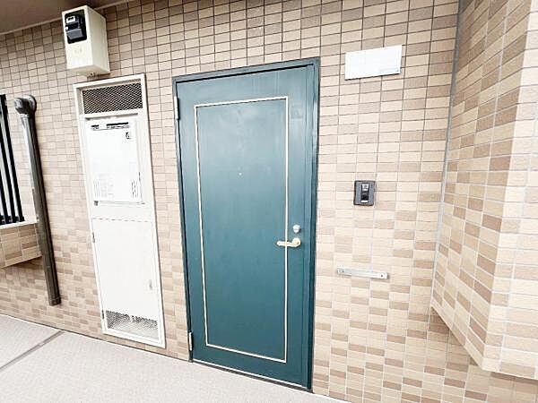 玄関を拡大表示
