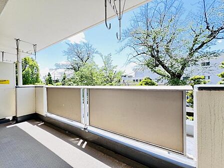 お洗濯ものを気持ち良く太陽の光で干せるのが嬉しいですね。