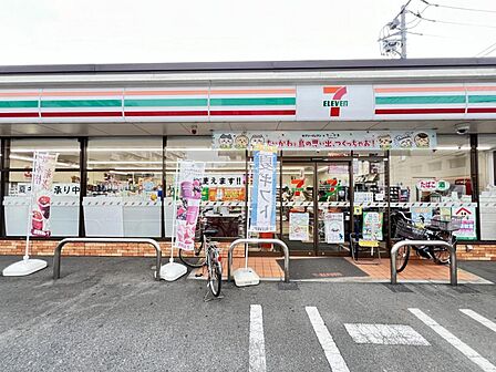 セブン-イレブン 西東京柳沢2丁目店まで約330m（徒歩5分）