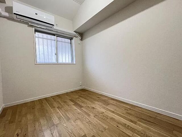 洋室 コスモ鶴瀬 1階/-