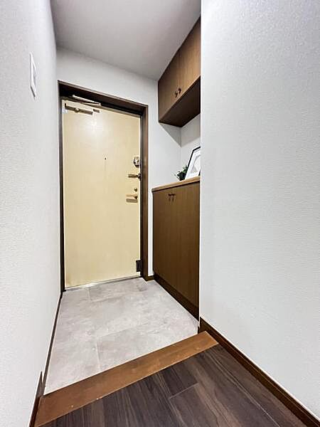 玄関を拡大表示