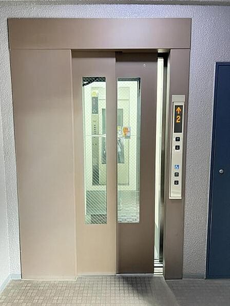 エレベーターのお写真です。