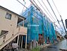 外観：前面道路を含めた現地写真です。
