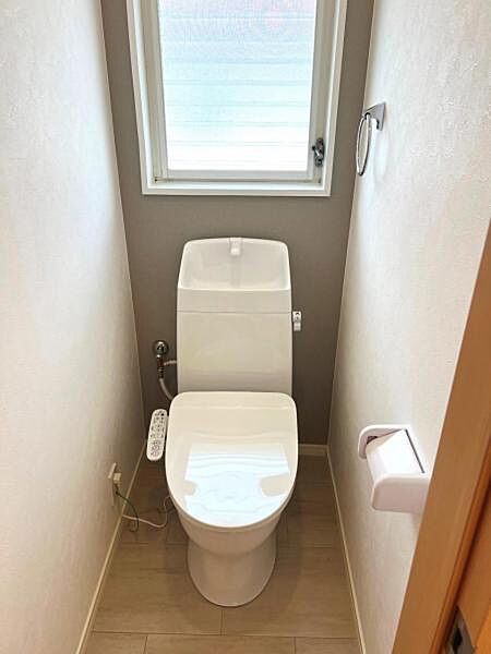 トイレを拡大表示