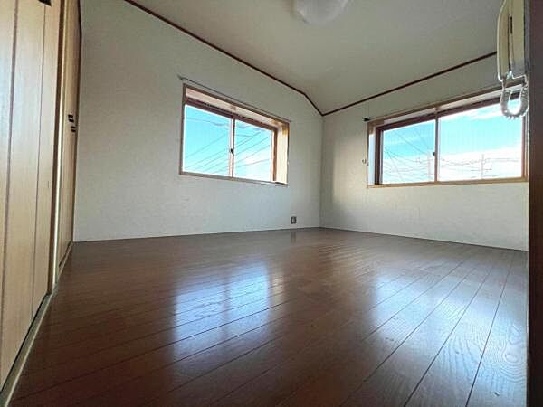 洋室を拡大表示