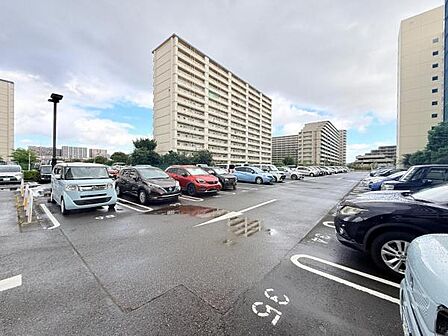 駐車場ももちろん完備しておりますのでお車所有の方にも心強いです。